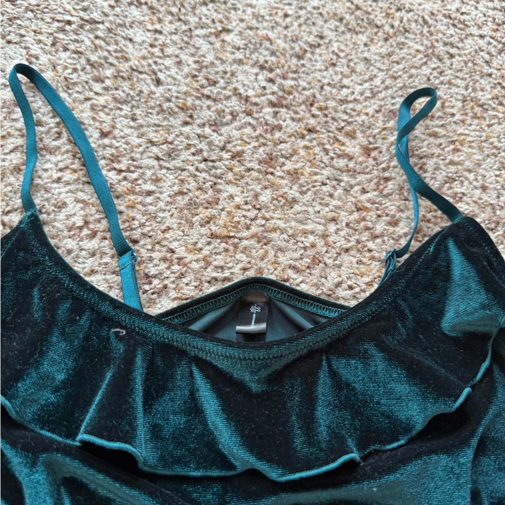 Mentionables | Green Satin Pajama Set with Elegant Ruching | Size Medium - Picture 5 of 12